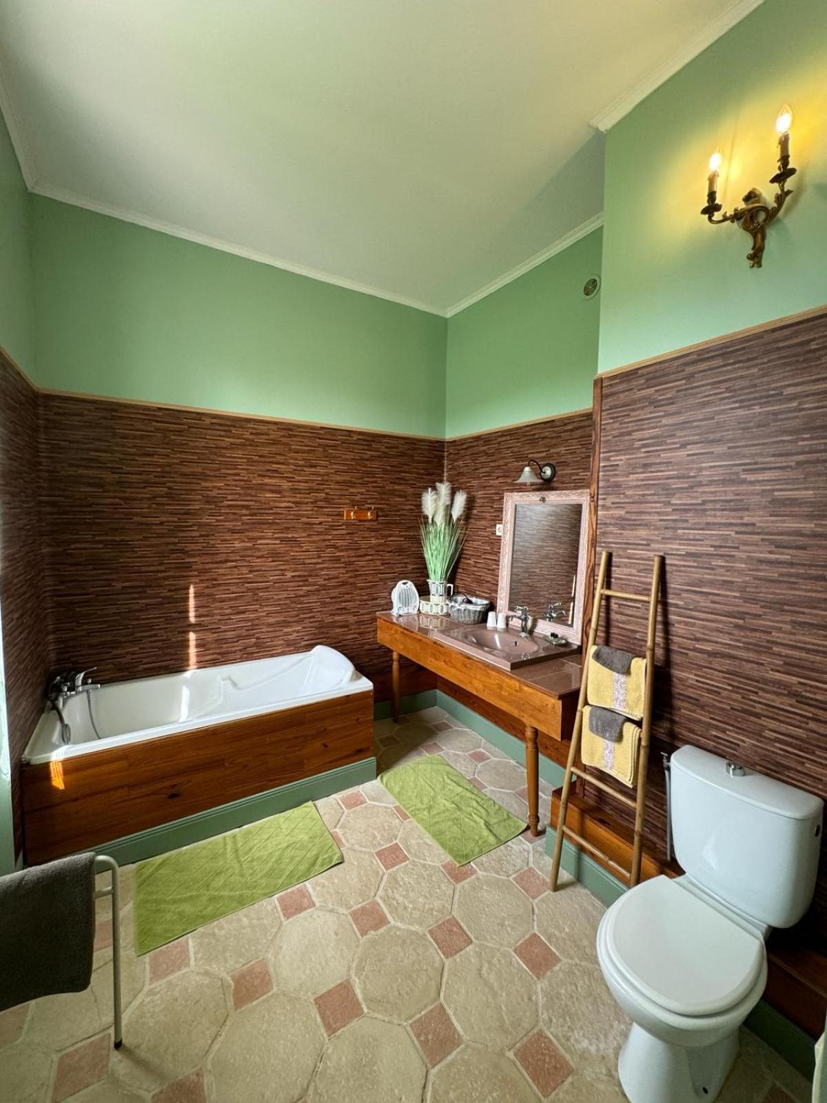 Domaine De L'Orangerie Du Chateau De Motteville Chambres D'Hotes Phòng bức ảnh